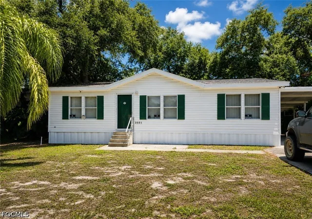 Photo 1 of Manufactured home for sale at 2501 Gail Helen Ct, North Fort Myers, FL 33917 | MLS# 2026028472 | Listing updated on 2026-09-03