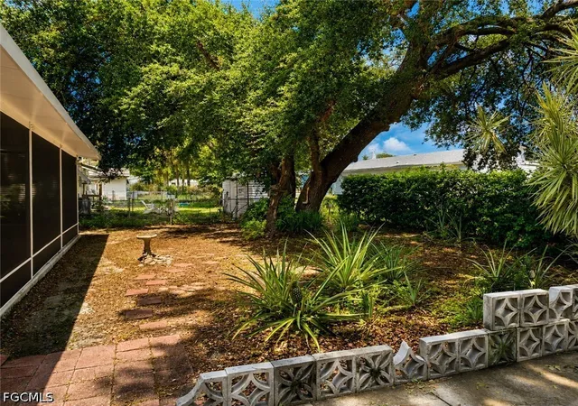 Photo 2 of Manufactured home for sale at 2501 Gail Helen Ct, North Fort Myers, FL 33917 | MLS# 2026028472 | Listing updated on 2026-09-03