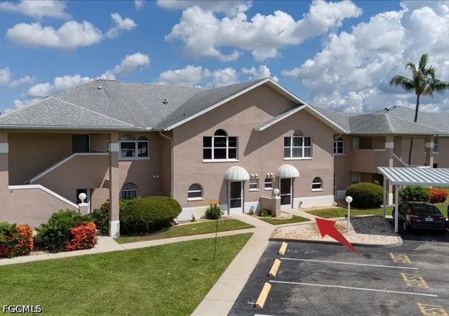 Photo 3 of Townhouse for sale at 28 Cosmopolitan Dr #15, Lehigh Acres, FL 33936 | MLS# 2026028533 | Listing updated on 2026-09-04