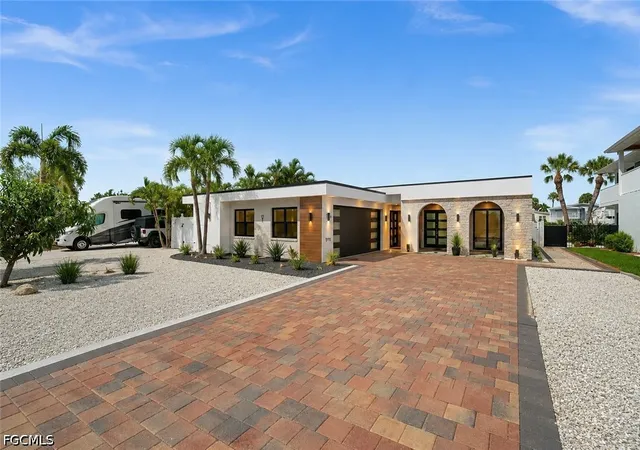 Photo 2 of Sale Pending at 17741 Rebecca Ave, Fort Myers Beach, FL 33931 | MLS# 2026028543 | Listing updated on 2026-10-20
