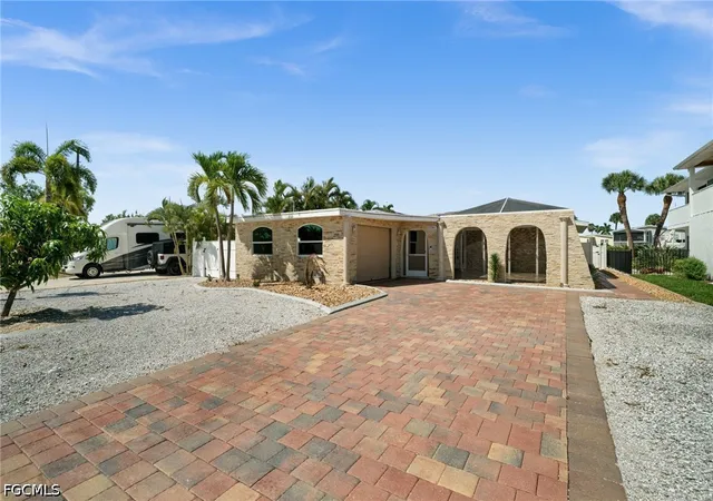 Photo 3 of Sale Pending at 17741 Rebecca Ave, Fort Myers Beach, FL 33931 | MLS# 2026028543 | Listing updated on 2026-10-20