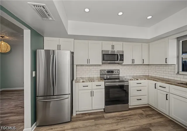 Photo 3 of Sale Pending at 9782 Deerfoot Dr, Fort Myers, FL 33919 | MLS# 2026028565 | Listing updated on 2026-09-18