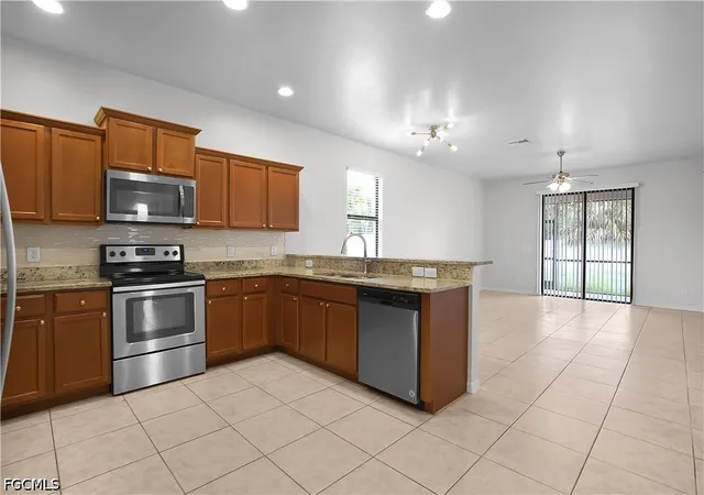 Photo 3 of Single family home for sale at 820 Sw 9th Avenue, Cape Coral, FL 33991 | MLS# 2026028607 | Listing updated on 2026-10-03