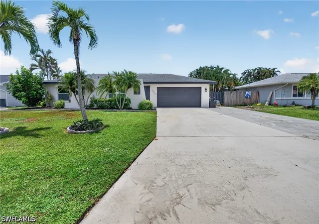 Photo 3 of Single family home for sale at 6055 Macbeth Ln, Fort Myers, FL 33908 | MLS# 226024997 | Listing updated on 2026-09-13