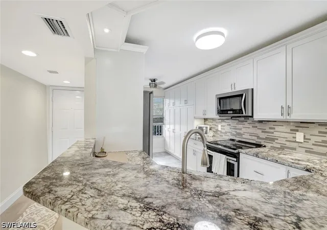 Photo 3 of Sale Pending at 340 Horse Crk Dr #207, Naples, FL 34110 | MLS# 226025024 | Listing updated on 2026-09-14