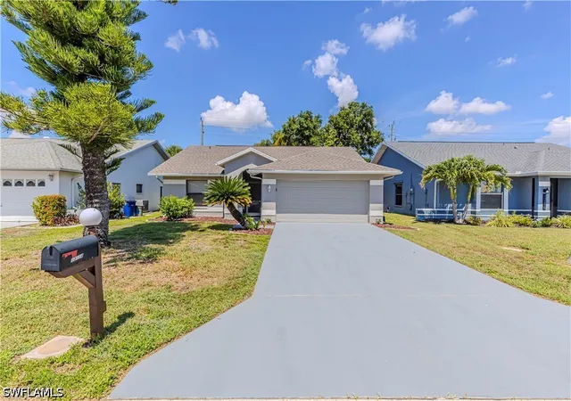Photo 1 of Single family home for sale at 13114 Regent Cir, Fort Myers, FL 33966 | MLS# 226024962 | Listing updated on 2026-10-11