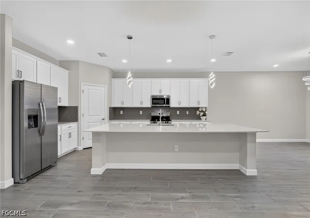 Photo 4 of Single family home for sale at 10625 Timber Crk Dr, Fort Myers, FL 33913 | MLS# 2026028881 | Listing updated on 2026-09-14