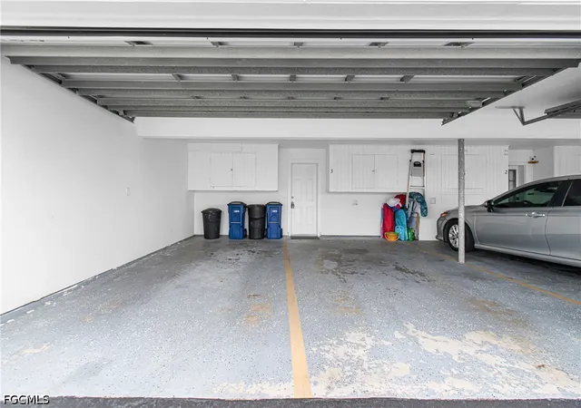 Listing Photo 5 - Condo for sale in building located at 5837 Queen Elizabeth Wy, Fort Myers, FL 33907 - Unit #3