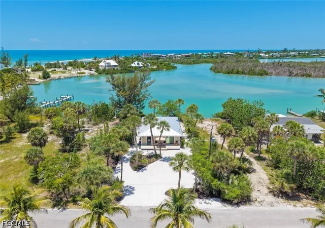Photo 1 of Single family home for sale at 2539 Coconut Dr, Sanibel, FL 33957 | MLS# 2026028942 | Listing updated on 2026-09-04