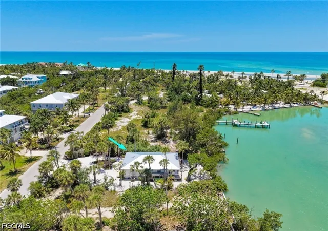 Photo 4 of Single family home for sale at 2539 Coconut Dr, Sanibel, FL 33957 | MLS# 2026028942 | Listing updated on 2026-09-04