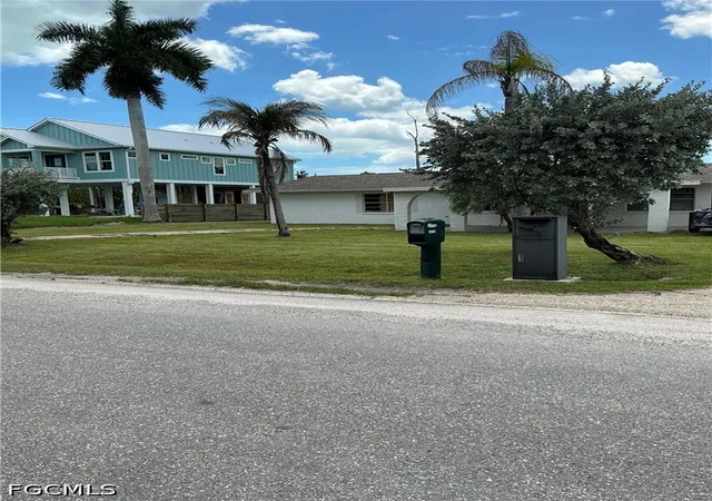 Photo 2 of Single family home for sale at 16620 Arbor Ridge Dr, Fort Myers, FL 33908 | MLS# 2026028944 | Listing updated on 2026-09-17