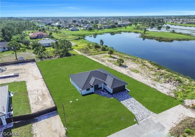 Photo 3 of Sale Pending at 800 Pine Ave, Lehigh Acres, FL 33972 | MLS# 2026028951 | Listing updated on 2026-09-02