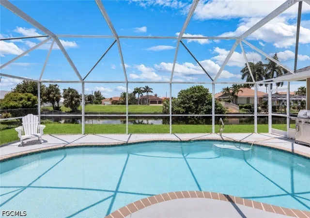 Photo 3 of Single family home for sale at 2526 Se 19th Place, Cape Coral, FL 33904 | MLS# 2026029111 | Listing updated on 2026-09-16