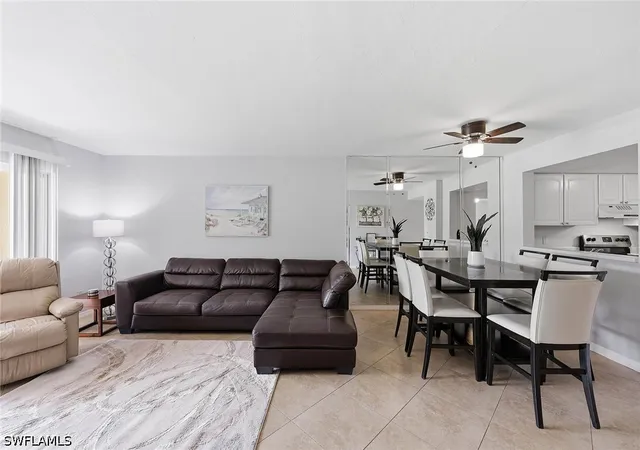 Listing Photo 2 - Condo for sale in building located at 1075 Foxfire Ln, Naples, FL 34104 - Unit #103