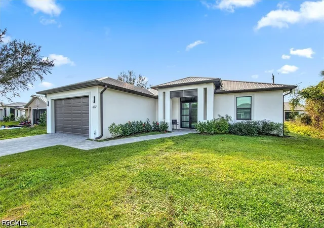 Photo 1 of Single family home for sale at 6137 Holt Ct, Fort Myers, FL 33905 | MLS# 2026029223 | Listing updated on 2026-09-08
