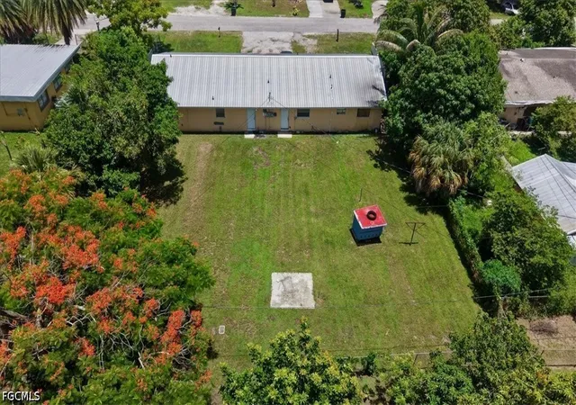 Photo 3 of Sale Pending at 330 W Obispo Ave, Clewiston, FL 33440 | MLS# 2026029295 | Listing updated on 2026-09-02