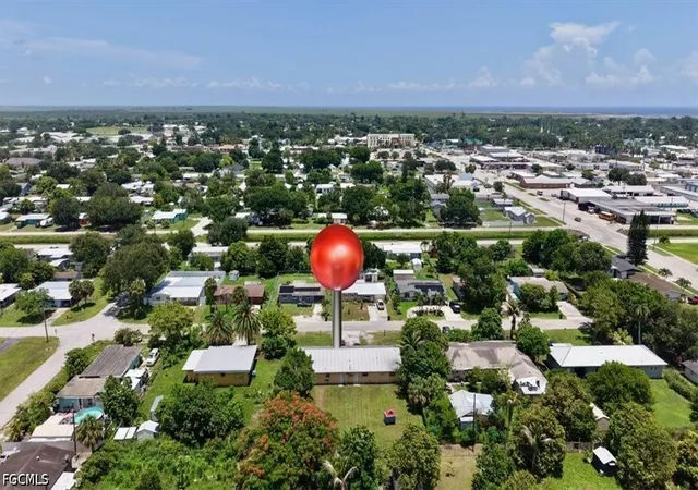 Listing Photo 4 - Condo for sale in building located at 330 W Obispo Ave, Clewiston, FL 33440