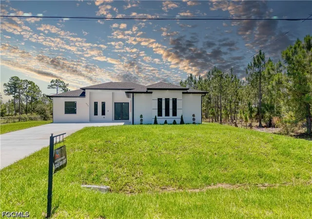 Photo 3 of Single family home for sale at 906 Greenwood Ave W, Lehigh Acres, FL 33972 | MLS# 2026029443 | Listing updated on 2026-09-04