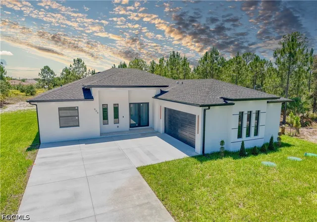 Photo 3 of Single family home for sale at 906 Greenwood Ave W, Lehigh Acres, FL 33972 | MLS# 2026029443 | Listing updated on 2026-09-04
