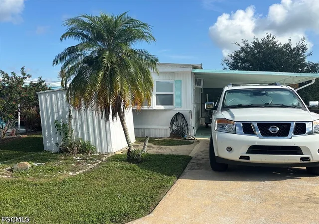 Photo 3 of Manufactured home for sale at 2012 S Olga Dr, Fort Myers, FL 33905 | MLS# 2026029477 | Listing updated on 2026-09-18