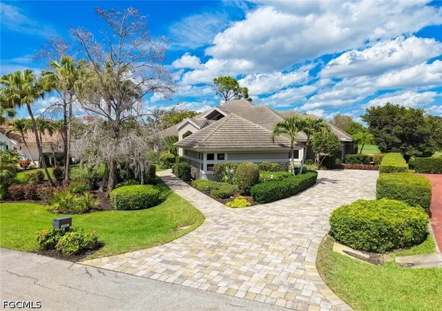 Photo 1 of Single family home for sale at 8301 Glenfinnan Cir, Fort Myers, FL 33912 | MLS# 2026029498 | Listing updated on 2026-09-10
