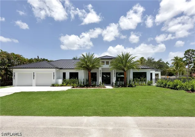 Photo 1 of Single family home for sale at 2200 11th Street N, Naples, FL 34103 | MLS# 226025356 | Listing updated on 2026-09-14