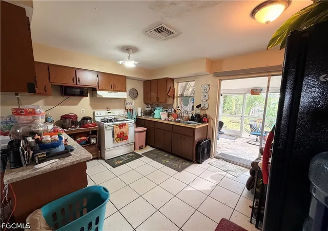 Photo 4 of Sale Pending at 17364/366 Dowling Dr #366, Fort Myers, FL 33967 | MLS# 2026029608 | Listing updated on 2026-09-17