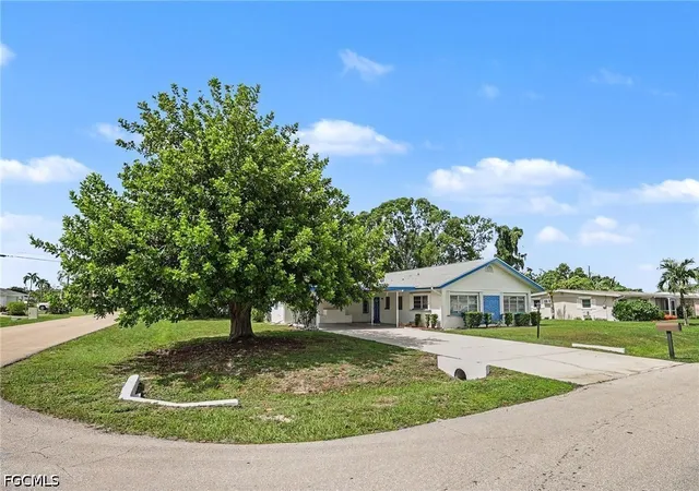 Photo 2 of Sale Pending at 2148 Gorham Ave, Fort Myers, FL 33907 | MLS# 2026029733 | Listing updated on 2026-09-16