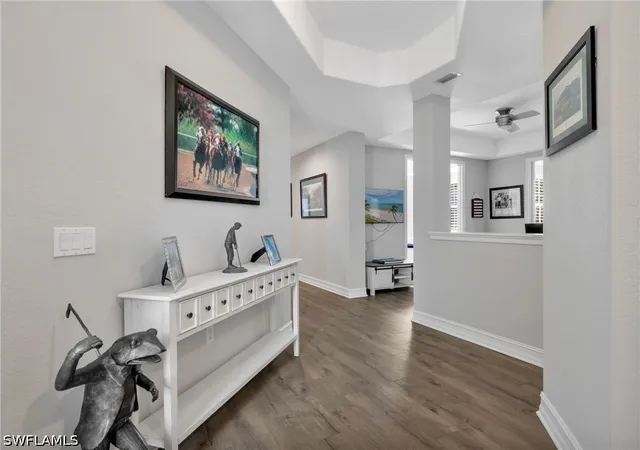 Listing Photo 5 - Condo for sale in building located at 4758 Stratford Ct, Naples, FL 34105 - Unit #1302