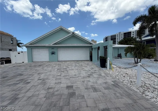 Photo 3 of Single family home for sale at 243 Estrellita Dr, Fort Myers Beach, FL 33931 | MLS# 2026029739 | Listing updated on 2026-09-10