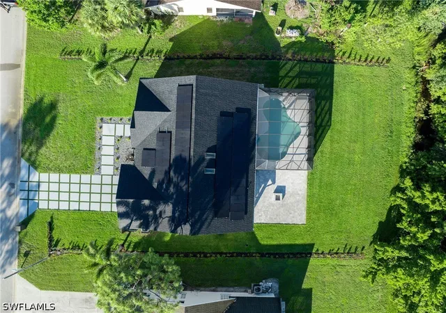Photo 3 of Single family home for sale at 5105 Berkeley Dr, Naples, FL 34112 | MLS# 226025342 | Listing updated on 2026-09-13