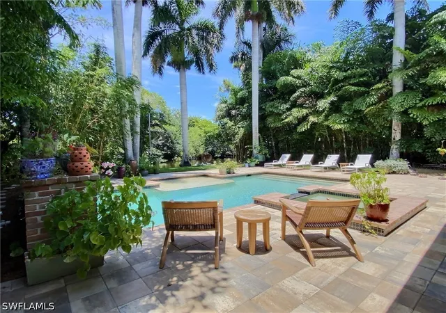 Photo 4 of Single family home for sale at 1031 Diana Ave, Naples, FL 34103 | MLS# 226025821 | Listing updated on 2026-09-09