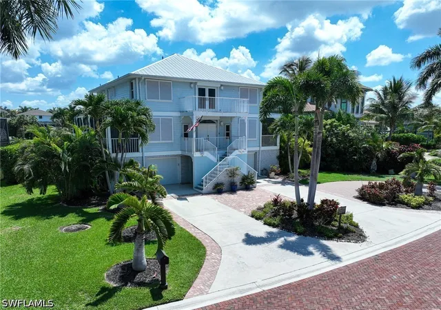 Photo 3 of Single family home for sale at 200 Topanga Dr, Bonita Springs, FL 34134 | MLS# 226025219 | Listing updated on 2026-09-09