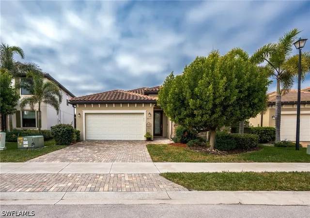 Photo 2 of Single family home for sale at 9215 Shadow Oak Ln, Naples, FL 34120 | MLS# 226025927 | Listing updated on 2026-09-04