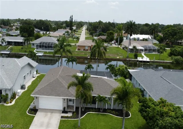 Photo 2 of Single family home for sale at 237 Se 20th Court, Cape Coral, FL 33990 | MLS# 2026030003 | Listing updated on 2026-09-16