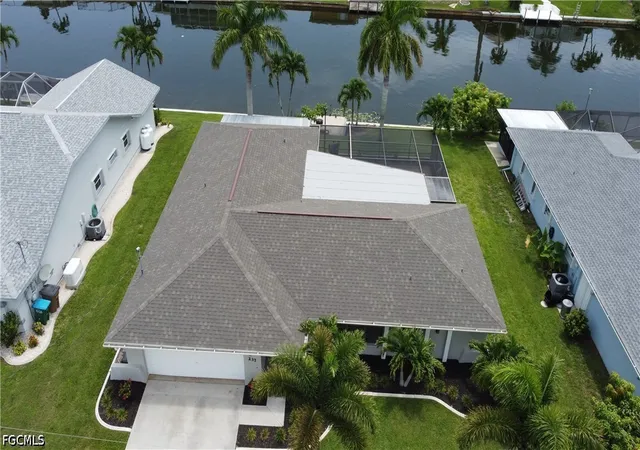 Photo 3 of Single family home for sale at 237 Se 20th Court, Cape Coral, FL 33990 | MLS# 2026030003 | Listing updated on 2026-09-16