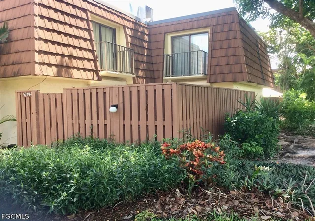 Photo 1 of Townhouse for sale at 5249 Cedarbend Dr #3, Fort Myers, FL 33919 | MLS# 2026030069 | Listing updated on 2026-09-06