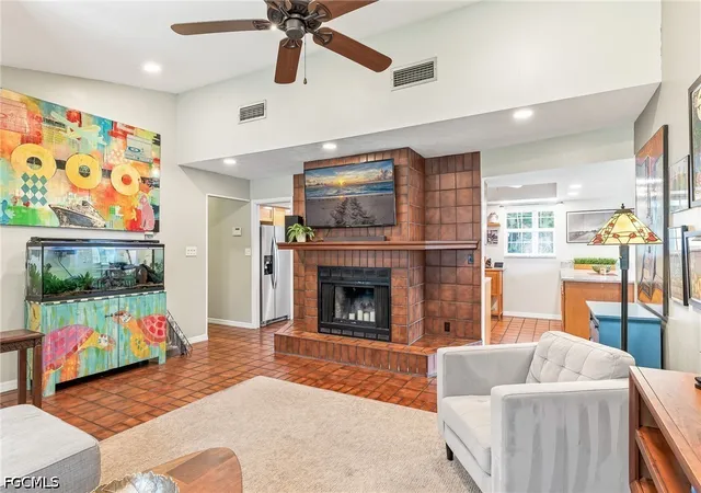 Photo 2 of Sale Pending at 1669 Grove Ave, Fort Myers, FL 33901 | MLS# 2026030089 | Listing updated on 2026-09-11
