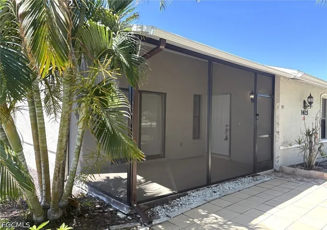 Listing Photo 5 - Condo for sale in building located at 1425 SW 51st Ln, Cape Coral, FL 33914 - Unit #95