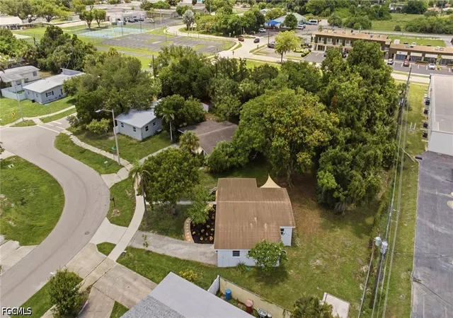 Photo 27 of Single family home for sale at 4213 Ellen Ave, Fort Myers, FL 33901 | MLS# 2026030158 | Listing updated on 2026-10-04
