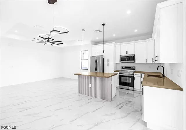Photo 4 of Single family home for sale at 433 Rayford St, Lehigh Acres, FL 33974 | MLS# 2026030194 | Listing updated on 2026-09-24