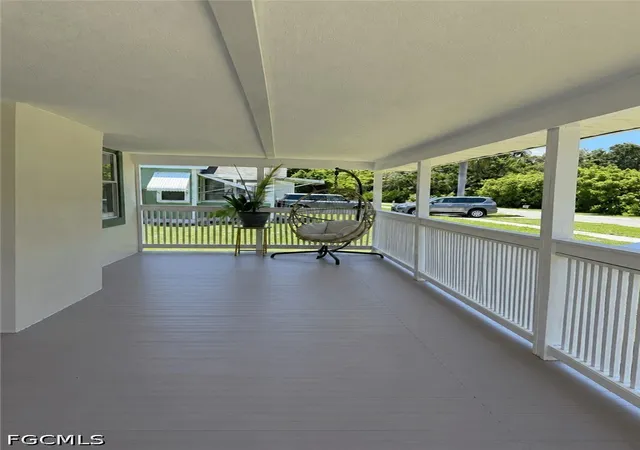 Photo 3 of Single family home for sale at 3516 E Riverside Dr, Fort Myers, FL 33916 | MLS# 2026030215 | Listing updated on 2026-09-05