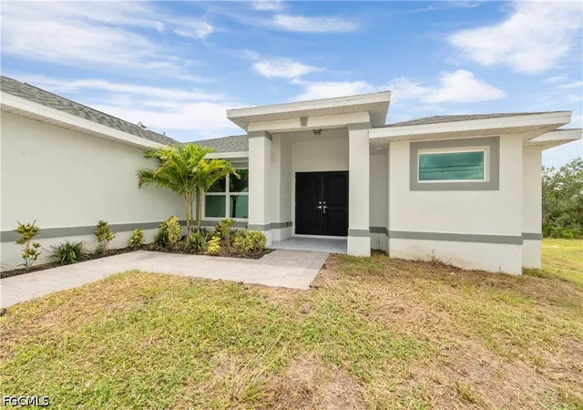 Photo 4 of Single family home for sale at 1718 NE 13th Place, Cape Coral, FL 33909 | MLS# 2026030297 | Listing updated on 2026-09-04
