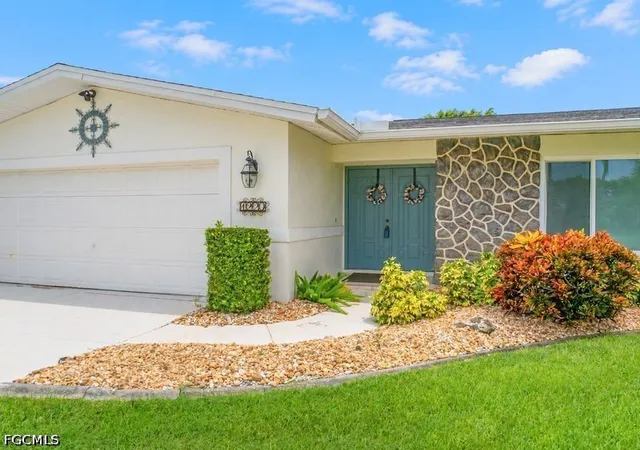 Photo 3 of Sale Pending at 1220 SE 22nd Street, Cape Coral, FL 33990 | MLS# 2026030307 | Listing updated on 2026-09-13