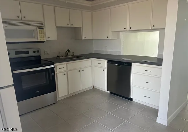 Photo 4 of Condo for sale at 4260 SE 20th Place #205, Cape Coral, FL 33904 | MLS# 2026030312 | Listing updated on 2026-09-16