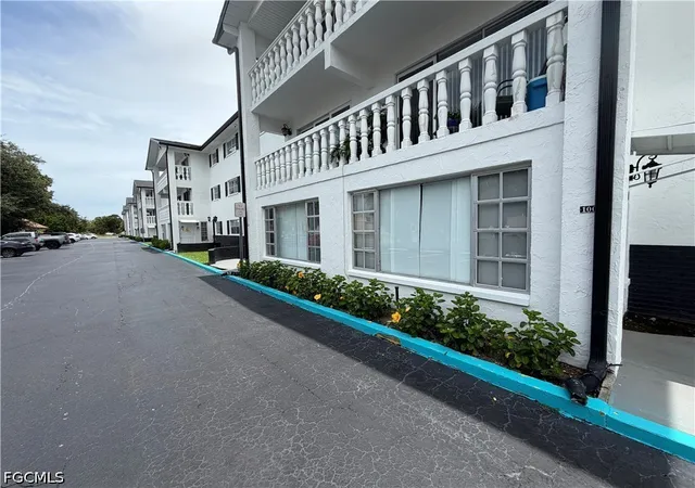 Photo 3 of Sale Pending at 3704 Broadway #100, Fort Myers, FL 33901 | MLS# 2026030352 | Listing updated on 2026-09-13