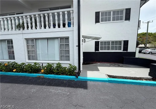 Photo 3 of Sale Pending at 3704 Broadway #100, Fort Myers, FL 33901 | MLS# 2026030352 | Listing updated on 2026-09-13