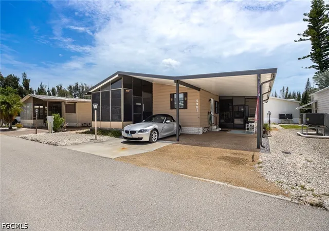 Photo 4 of Sale Pending at 4931 Needle Fish Ln, Saint James City, FL 33956 | MLS# 2026030375 | Listing updated on 2026-09-29