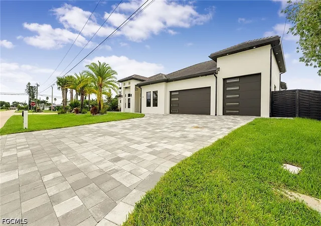 Photo 3 of Single family home for sale at 455 Se 17th Avenue, Cape Coral, FL 33990 | MLS# 2026030392 | Listing updated on 2026-09-15