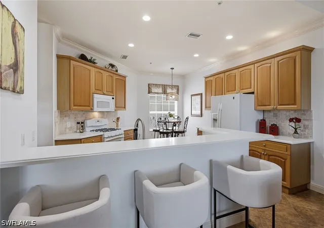 Listing Photo 4 - Condo for sale in building located at 9243 Tesoro Ln, Naples, FL 34114 - Unit #103